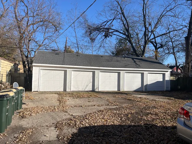 $1,100 | 305 North View Street, Unit 2, Aurora, IL 60506