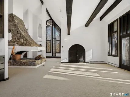 $1,995,000 | 484 Cognewaugh Road, Greenwich, CT 06807