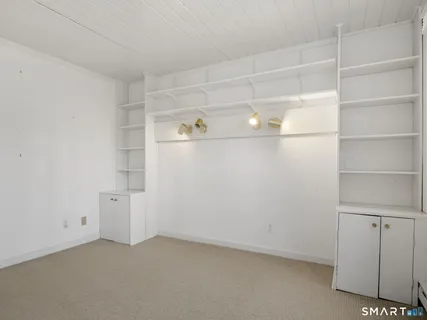 $1,995,000 | 484 Cognewaugh Road, Greenwich, CT 06807