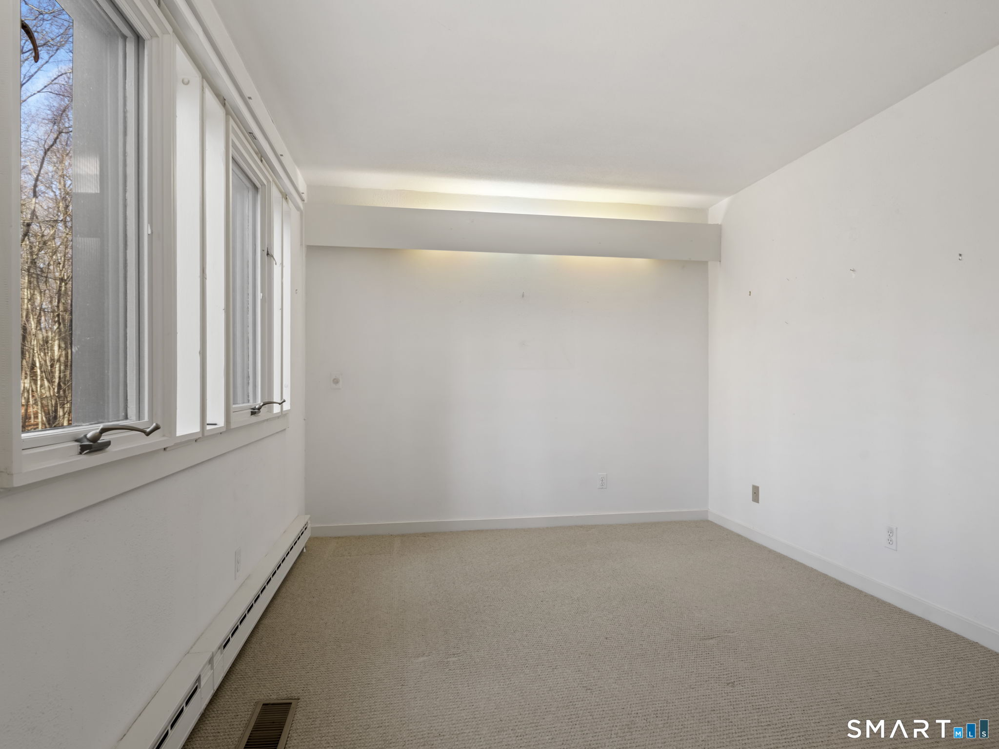 484 Cognewaugh Road Greenwich, CT 06807 - Photo 26 of 32 a view of small space