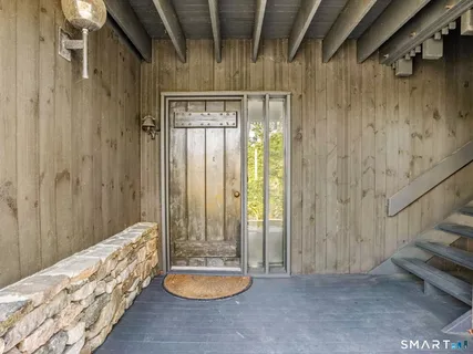 $1,995,000 | 484 Cognewaugh Road, Greenwich, CT 06807