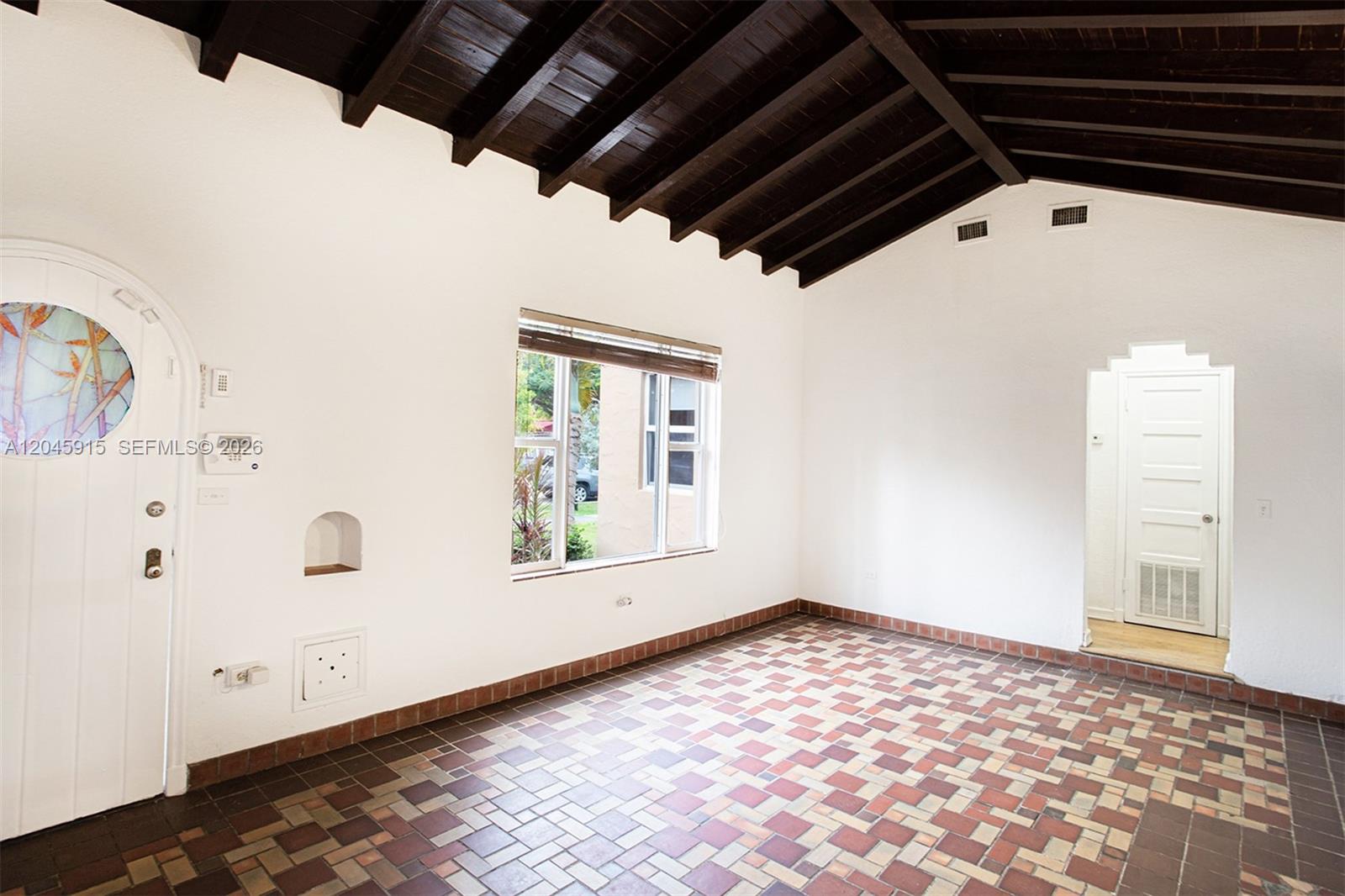 236 Southwest 28th Road Miami, FL 33129 - Photo 5 of 32 Gallery Image 5