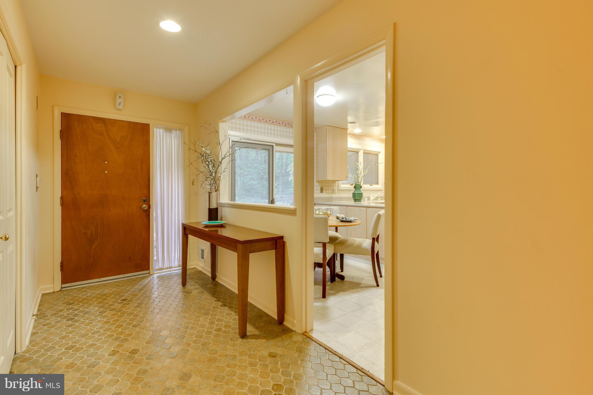 11109 Swansfield Road Columbia, MD 21044 - Photo 3 of 30 Interior (General)