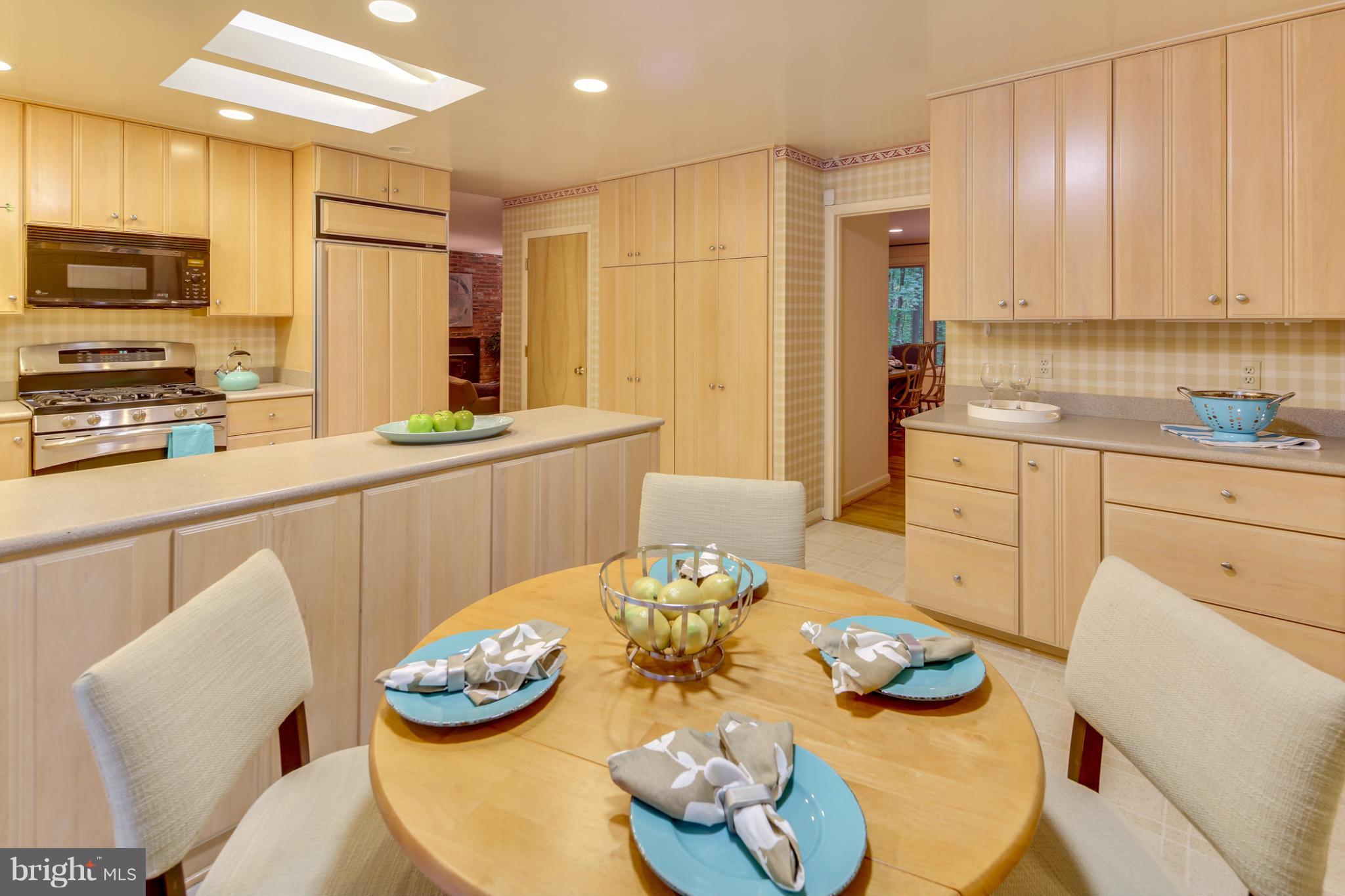 11109 Swansfield Road Columbia, MD 21044 - Photo 28 of 30 Kitchen