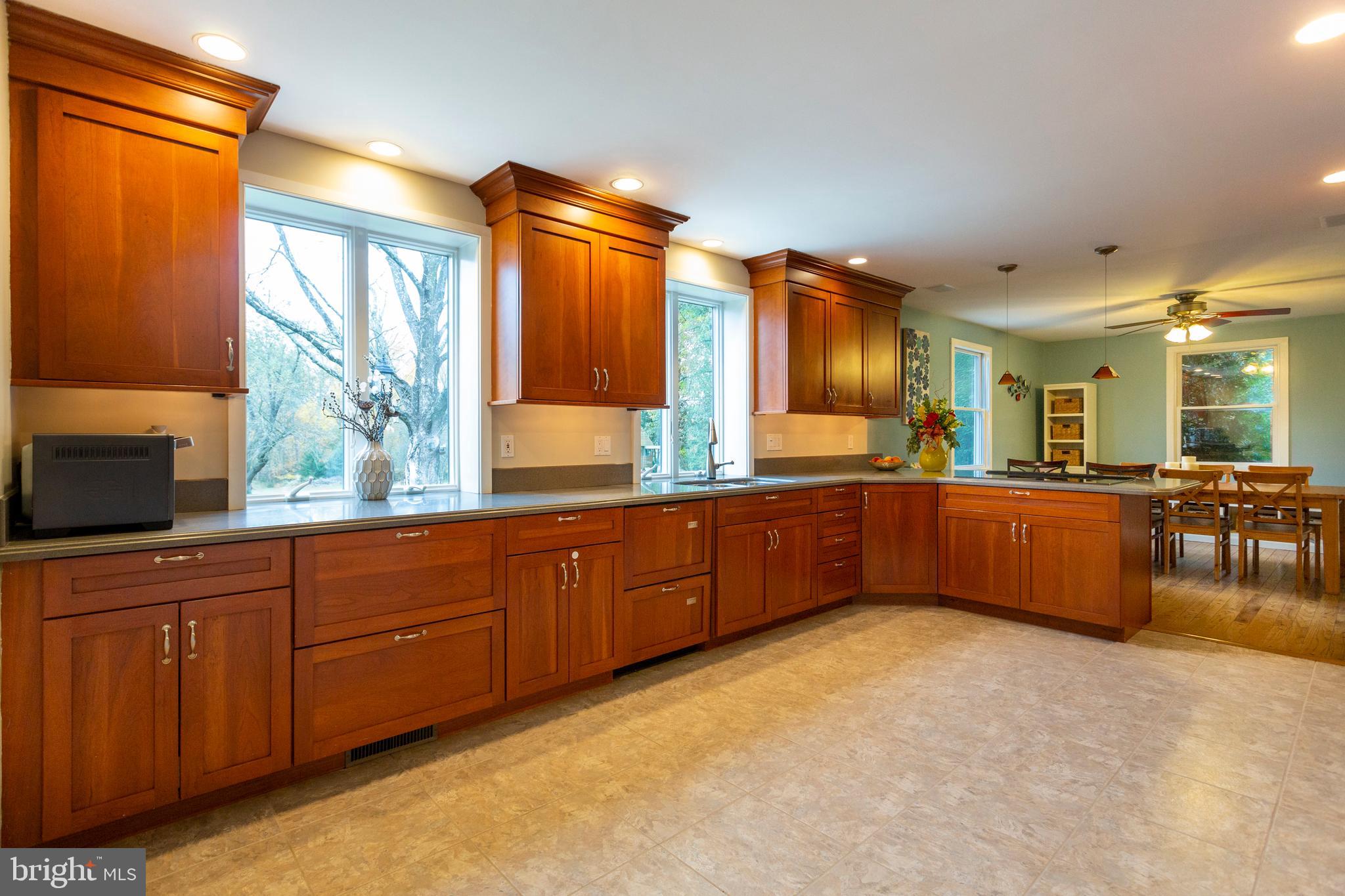 24 Creek Road Chalfont, PA 18914 - Photo 13 of 45 Gallery Image 13