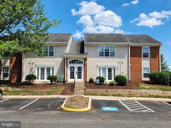 $235,000 | 15641 Horseshoe Lane, Woodbridge, VA 22191