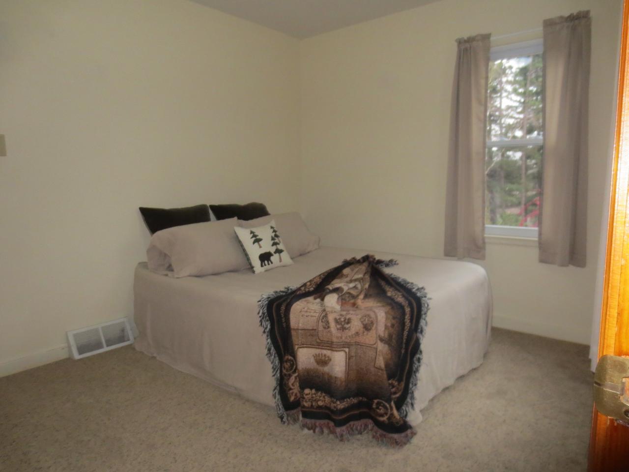 323 Hillside Road Rhinelander, WI 54501 - Photo 10 of 30 Gallery Image 10