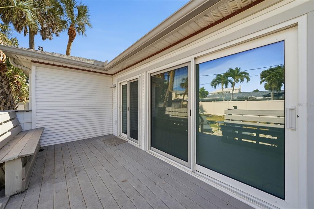 726 Mandalay Avenue Clearwater Beach, FL 33767 - Photo 25 of 49