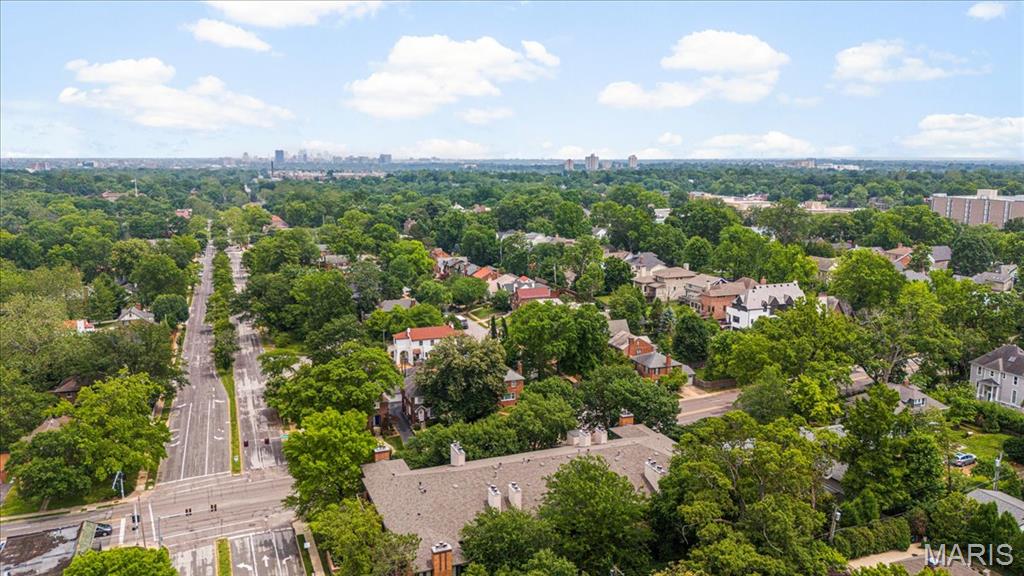 155 North Hanley Road, Unit 207 St. Louis, MO 63105 - Photo 30 of 35
