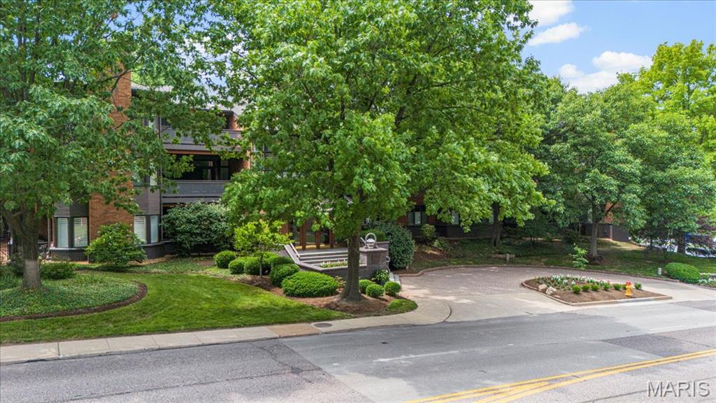 155 North Hanley Road, Unit 207 St. Louis, MO 63105 - Photo 35 of 35