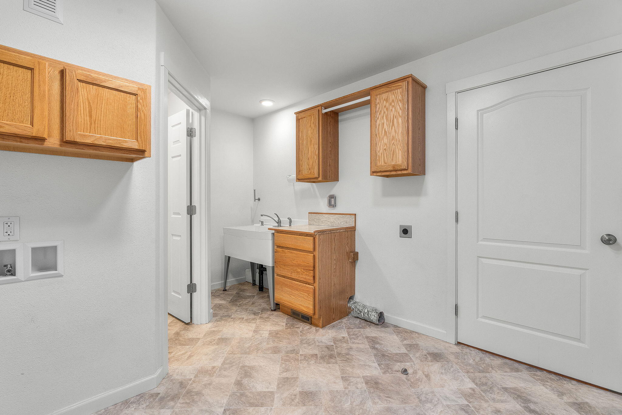55962 Black Duck Road Bend, OR 97707 - Photo 18 of 29