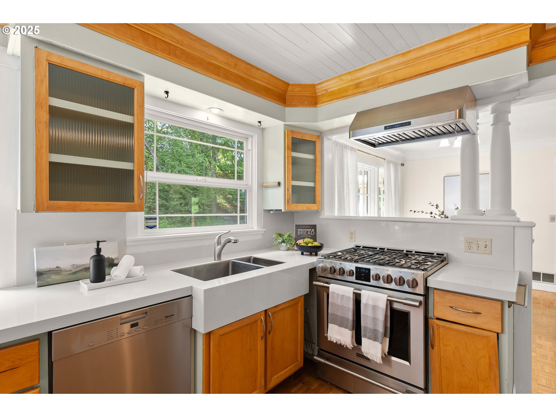 7450 Southwest Canyon Road Portland, OR 97225 - Photo 11 of 40 Gallery Image 11