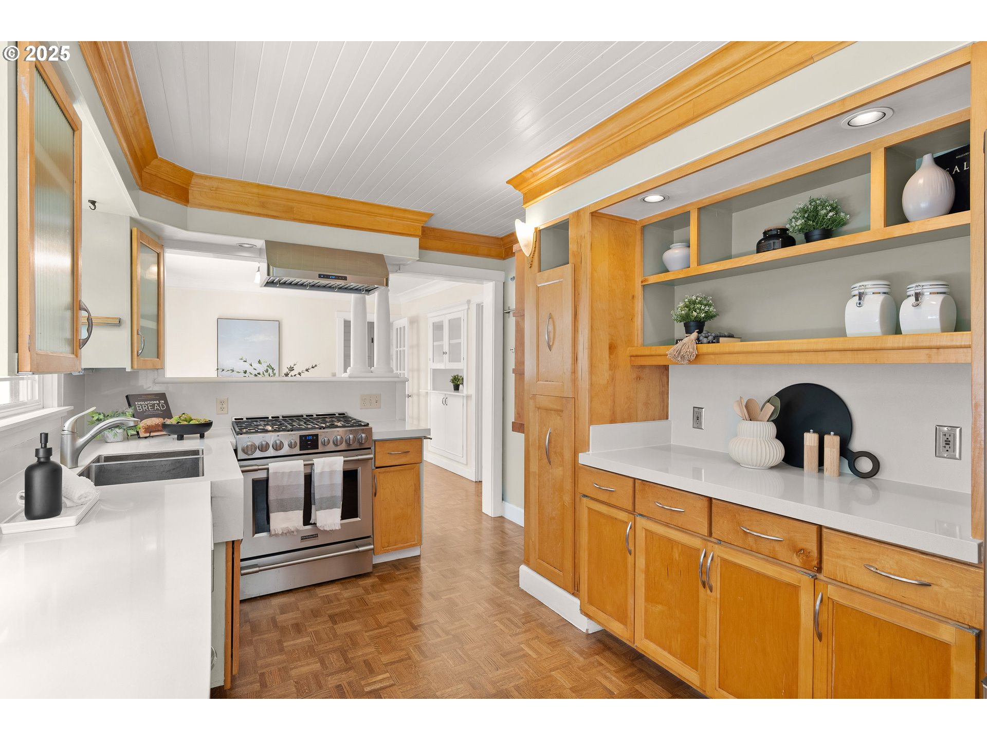 7450 Southwest Canyon Road Portland, OR 97225 - Photo 12 of 40 Gallery Image 12
