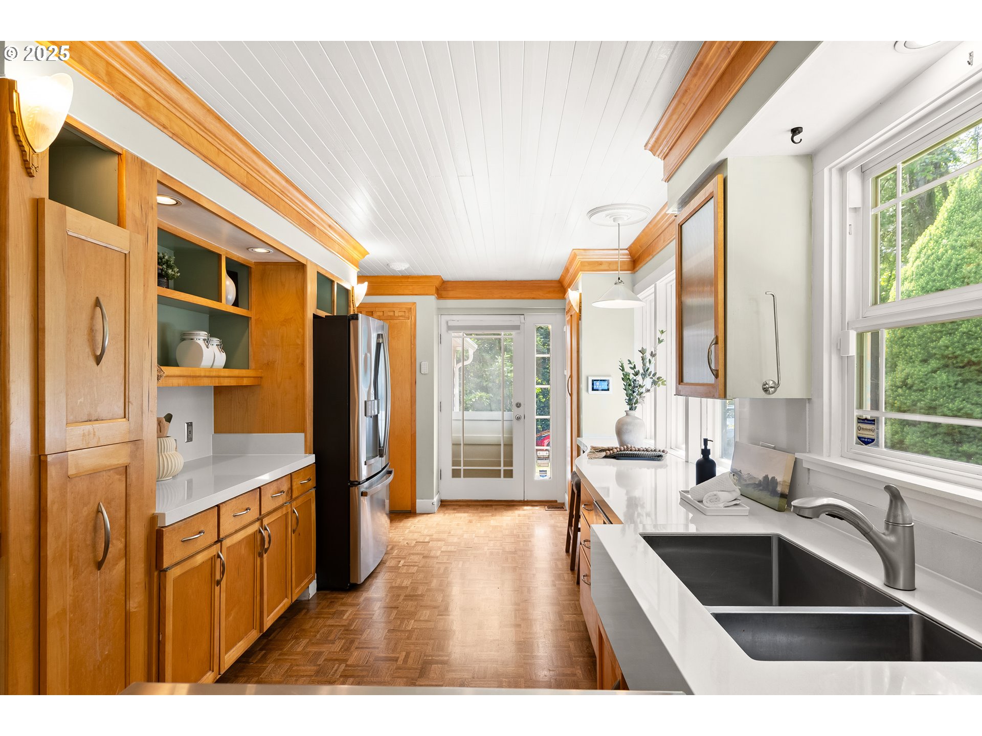 7450 Southwest Canyon Road Portland, OR 97225 - Photo 9 of 40 Gallery Image 9