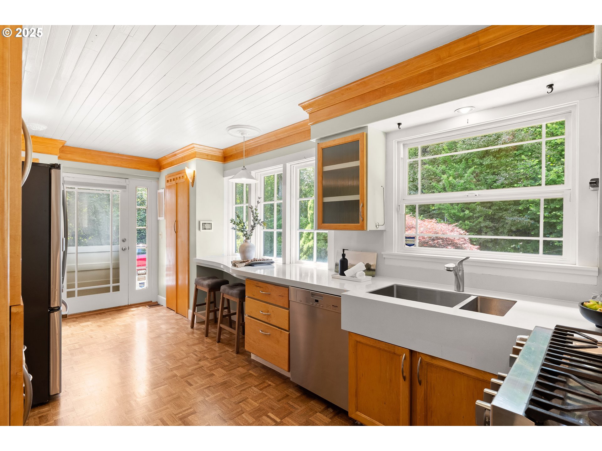 7450 Southwest Canyon Road Portland, OR 97225 - Photo 10 of 40 Gallery Image 10