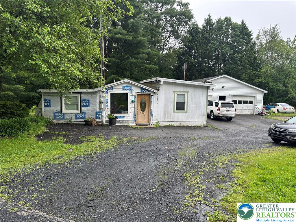 3538 Mountain Road Slatington, PA 18080 - Photo 6 of 28