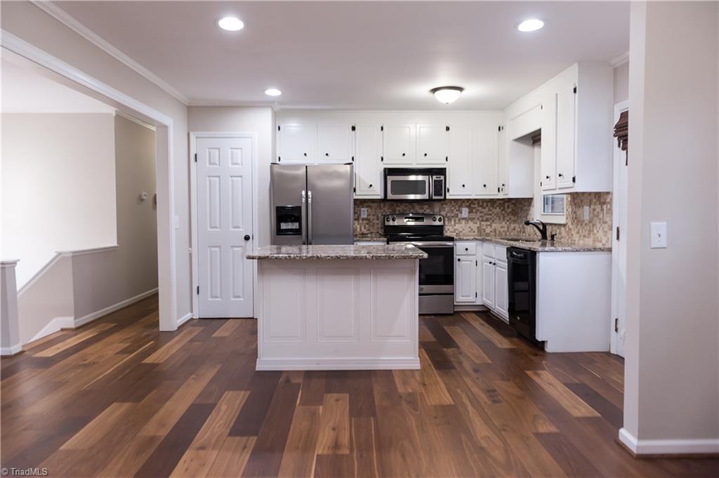 870 Shellhabour Boulevard Rural Hall, NC 27045 - Photo 5 of 22 Gallery Image 5