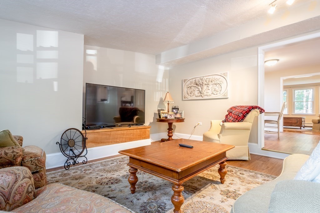 61 High Street Walpole, MA 02081 - Photo 13 of 38