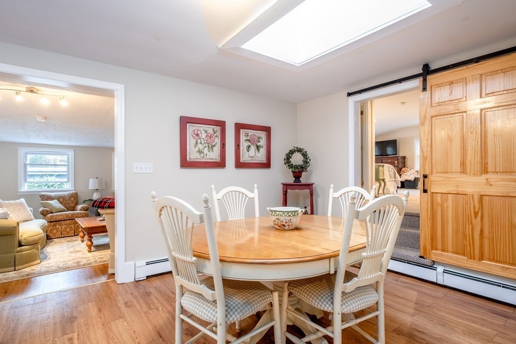 61 High Street Walpole, MA 02081 - Photo 4 of 38