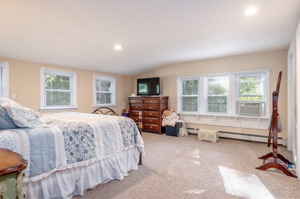 61 High Street Walpole, MA 02081 - Photo 9 of 38