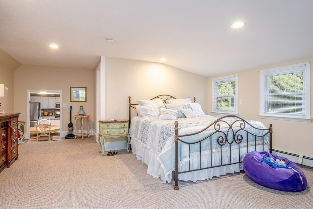 61 High Street Walpole, MA 02081 - Photo 10 of 38