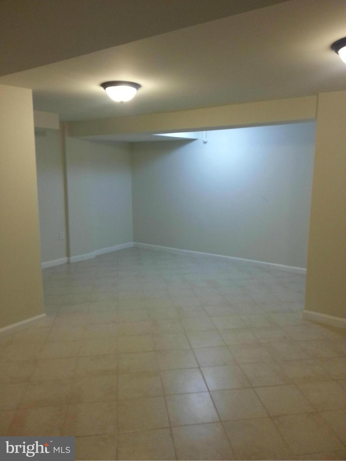 3800 Randolph Road Silver Spring, MD 20902 - Photo 21 of 23 a view of an empty room