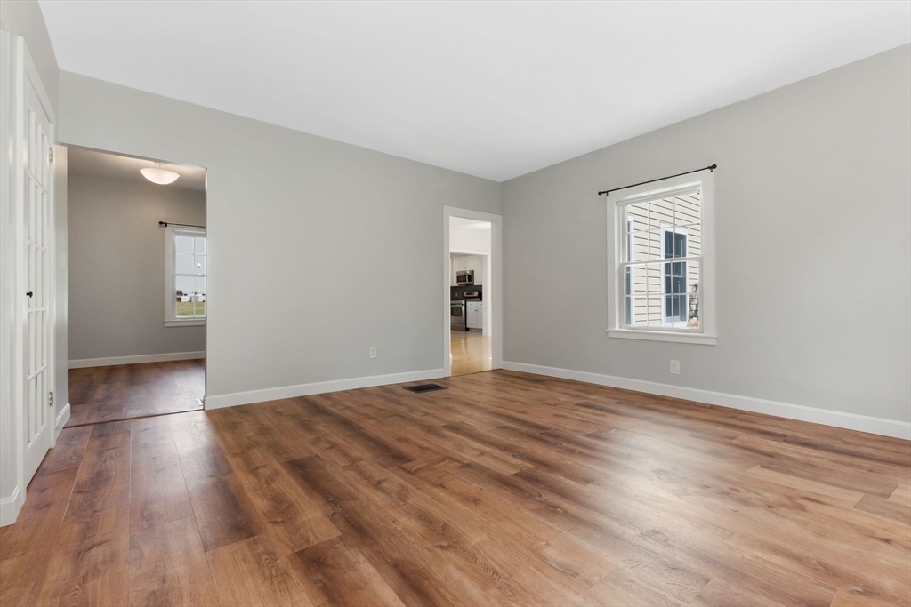 4 Kimball Road Amesbury, MA 01913 - Photo 11 of 40
