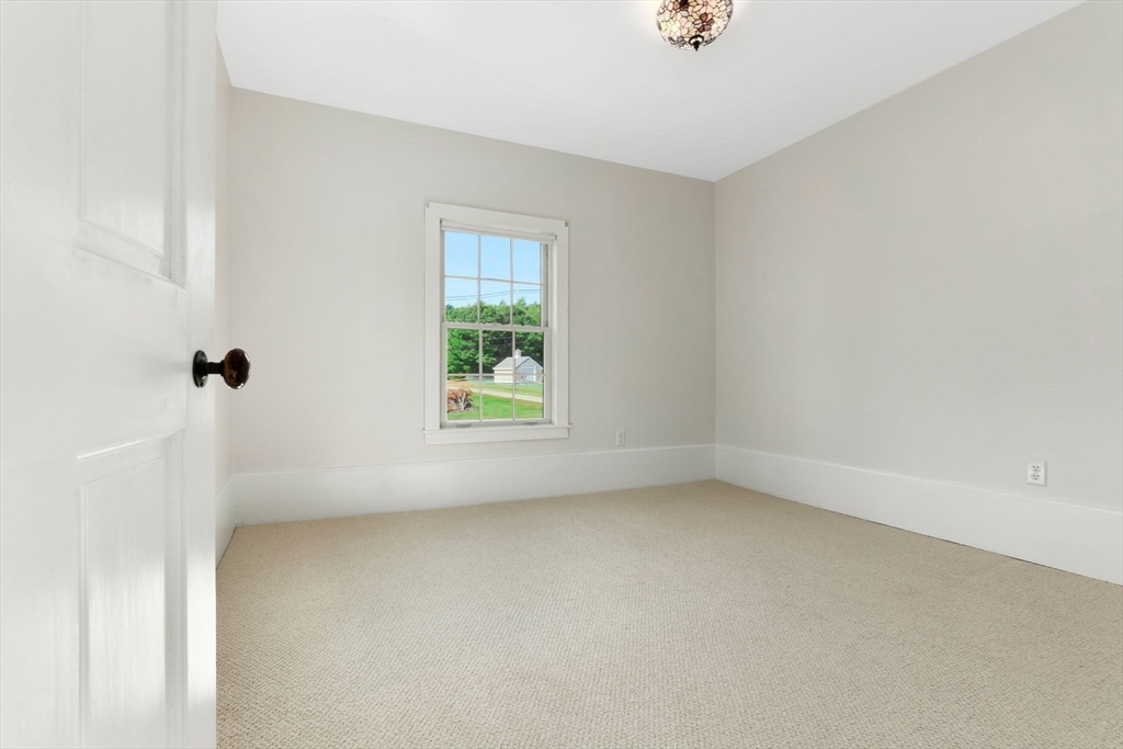 4 Kimball Road Amesbury, MA 01913 - Photo 22 of 40