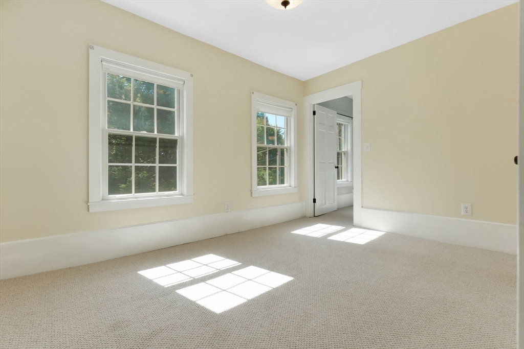 4 Kimball Road Amesbury, MA 01913 - Photo 23 of 40