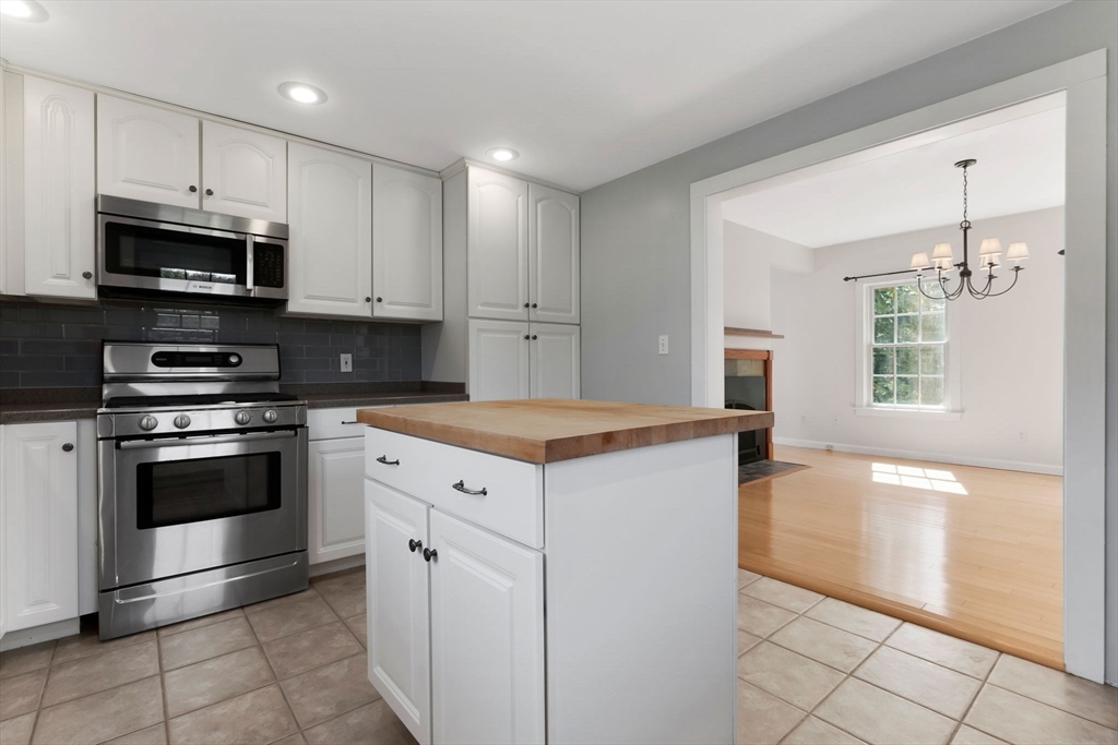 4 Kimball Road Amesbury, MA 01913 - Photo 6 of 40