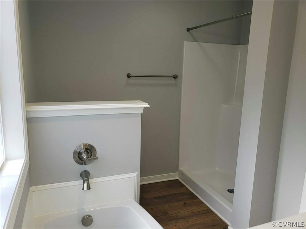9202 Hunters Trail Road Petersburg, VA 23803 - Photo 12 of 17 a bathroom with a white sink