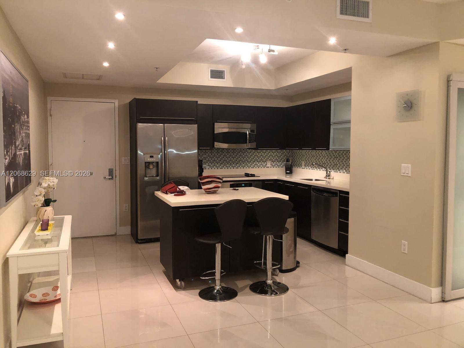 90 Southwest 3rd Street, Unit 3802 Miami, FL 33130 - Photo 1 of 20 Gallery Image 1
