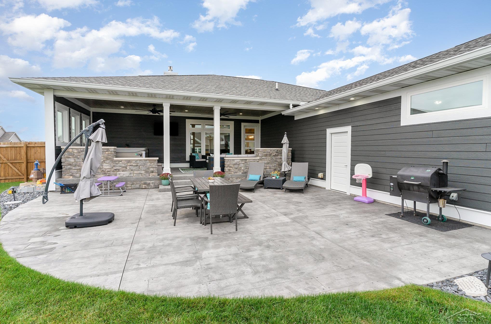 10119 Prairie View Court Freeland, MI 48623 - Photo 42 of 44 50122864-41.JPG
