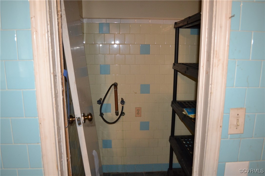 5109 West Hundred Road Chester, VA 23831 - Photo 18 of 34 a bathroom with a shower