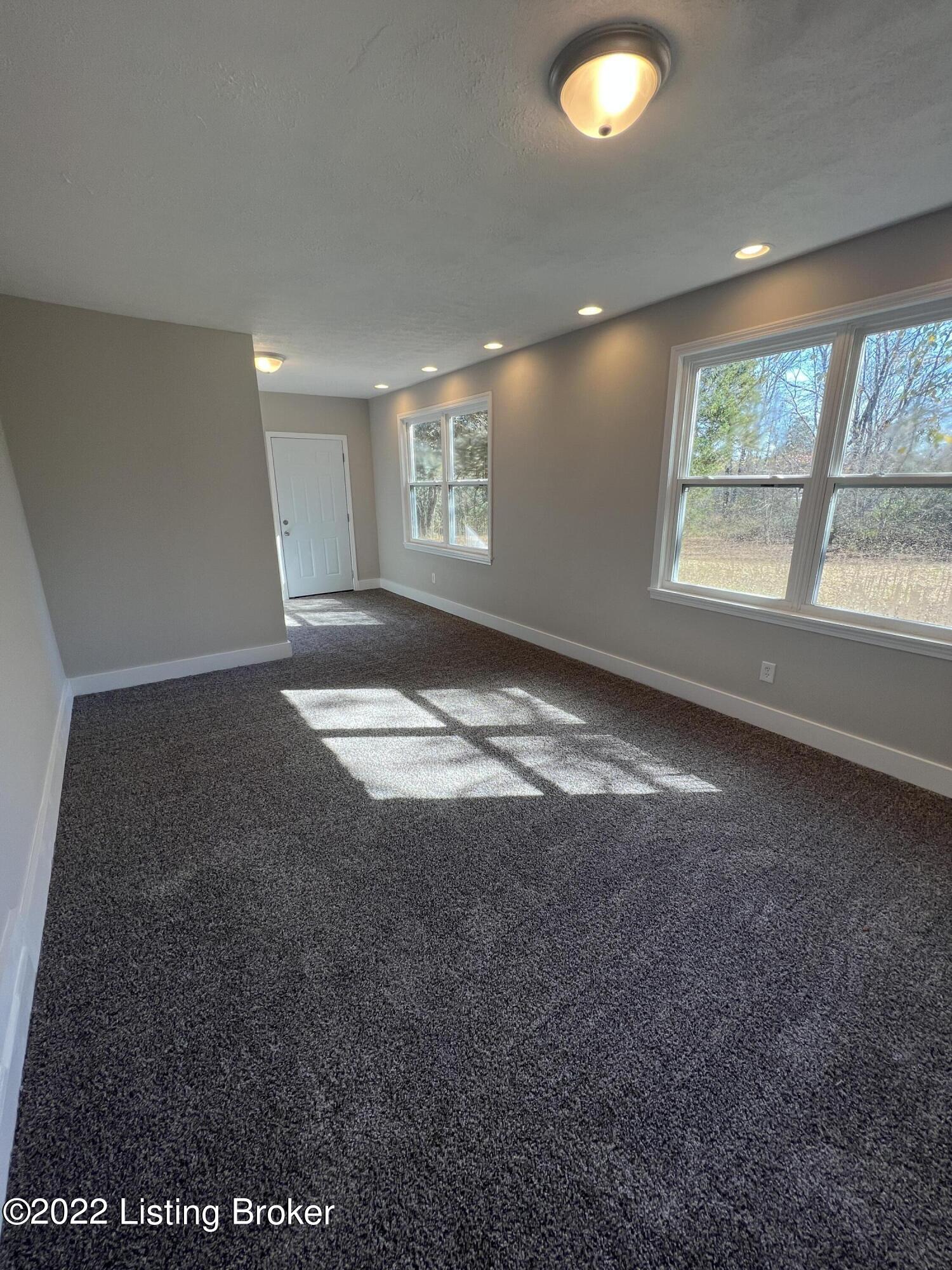 1560 Shircliffe Road Vine Grove, KY 40175 - Photo 9 of 29 0FA4FA62-156D-420E-9185-F9EF64EAADD1