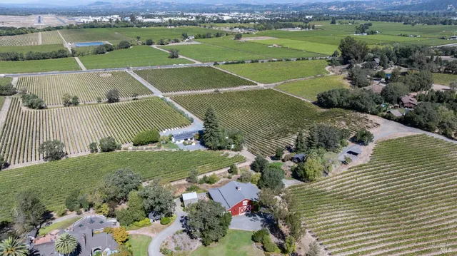 $695,000 | 3000 River Road, Windsor, CA 95492