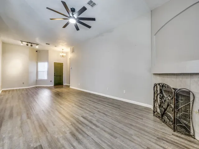 $2,600 | 3306 Olympus Court, Corinth, TX 76210