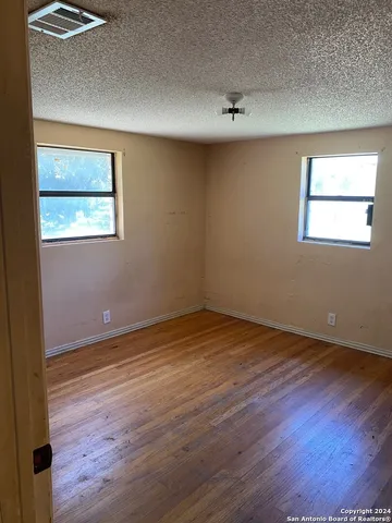 $329,000 | 186 Oakridge Road, Center Point, TX 78010