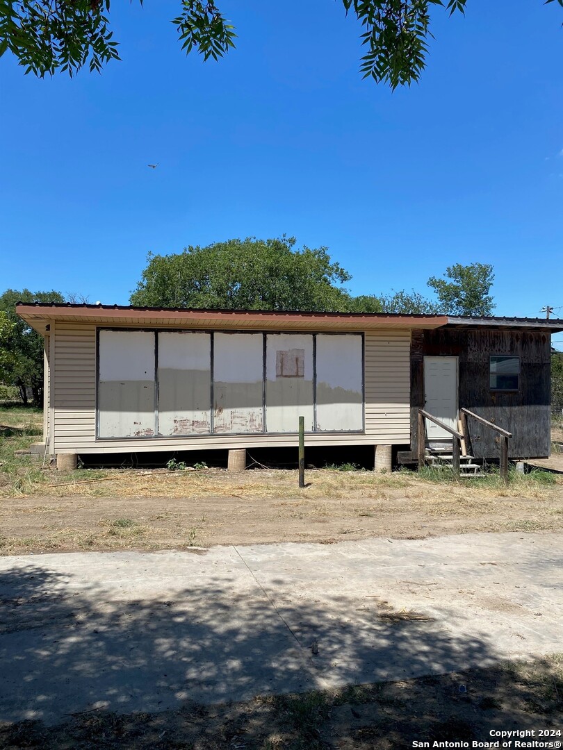 186 Oakridge Road Center Point, TX 78010 - Photo 24 of 29