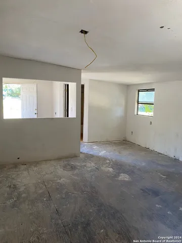 $329,000 | 186 Oakridge Road, Center Point, TX 78010