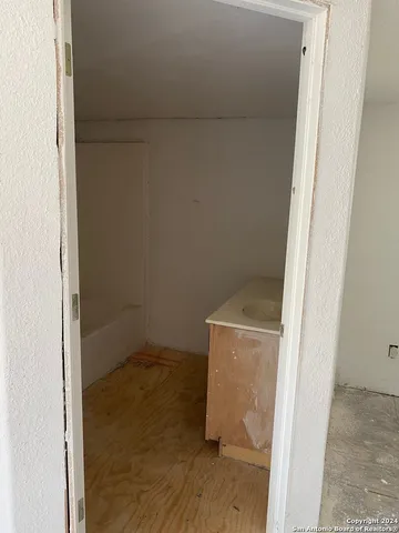 $329,000 | 186 Oakridge Road, Center Point, TX 78010