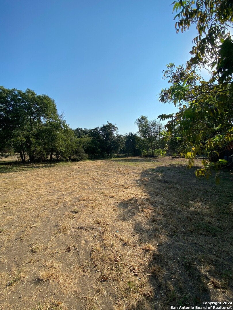 186 Oakridge Road Center Point, TX 78010 - Photo 3 of 29