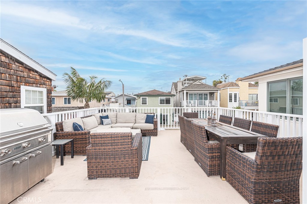 213 34th Street Newport Beach, CA 92663 - Photo 10 of 32 a view of city from balcony with seating space