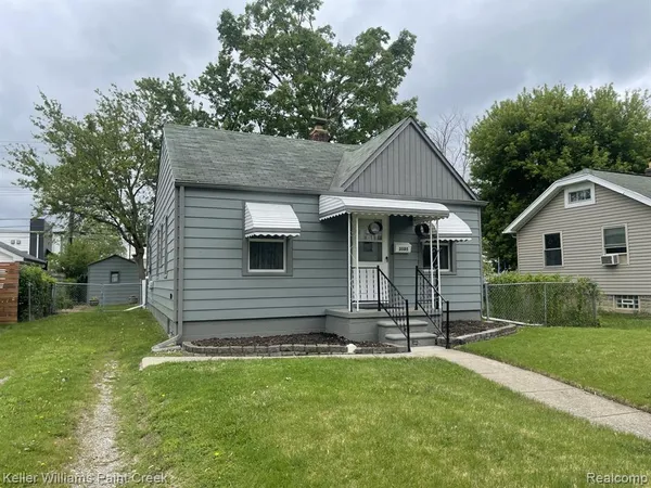 $249,990 | 3505 Ellwood Avenue, Berkley, MI 48072