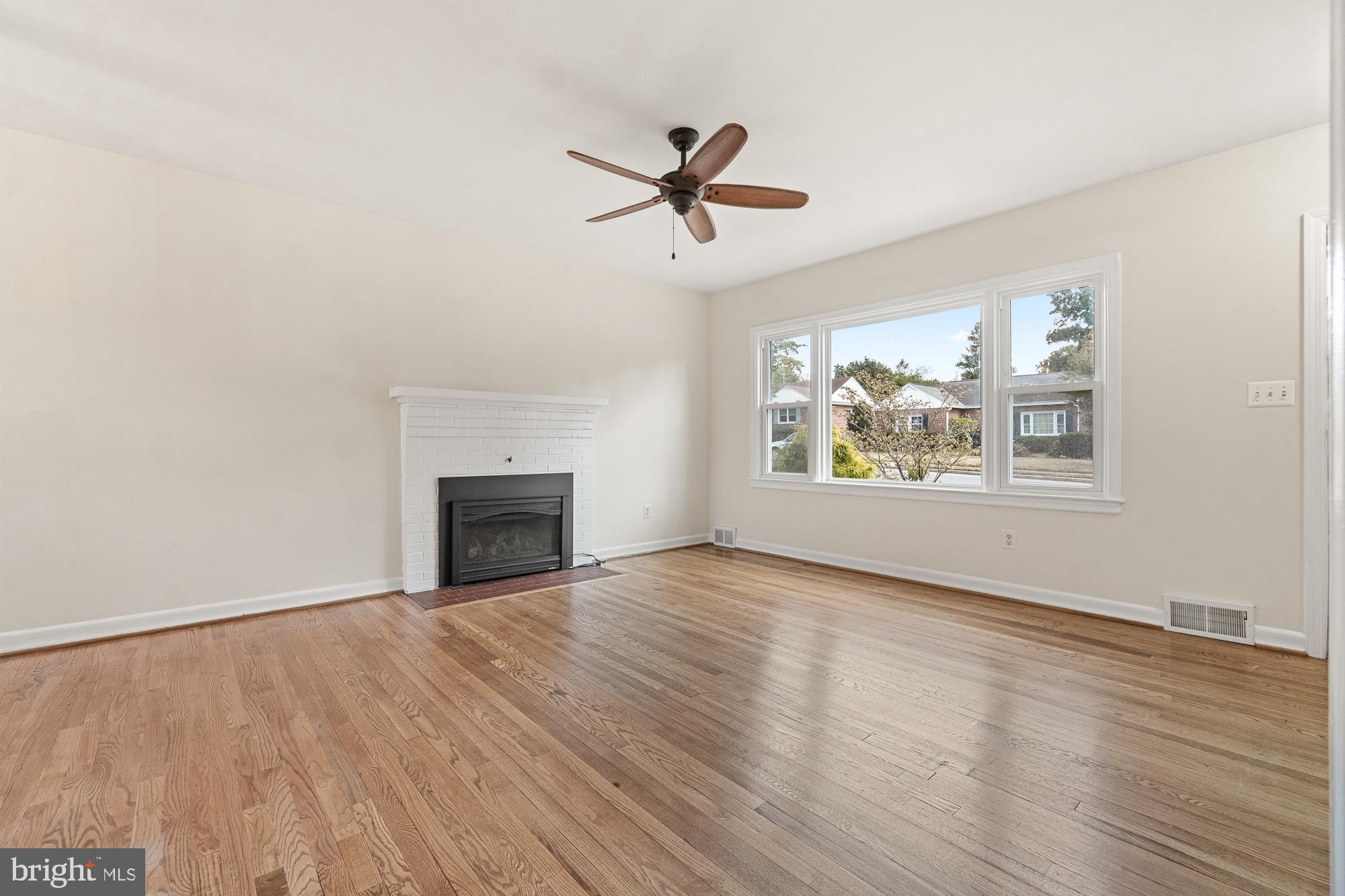 607 Grant Place Frederick, MD 21702 - Photo 11 of 34