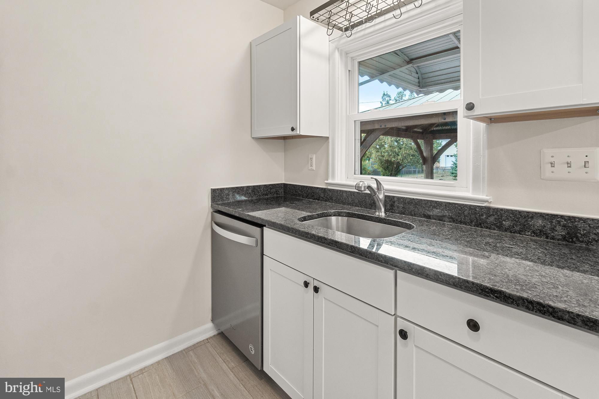 607 Grant Place Frederick, MD 21702 - Photo 16 of 34