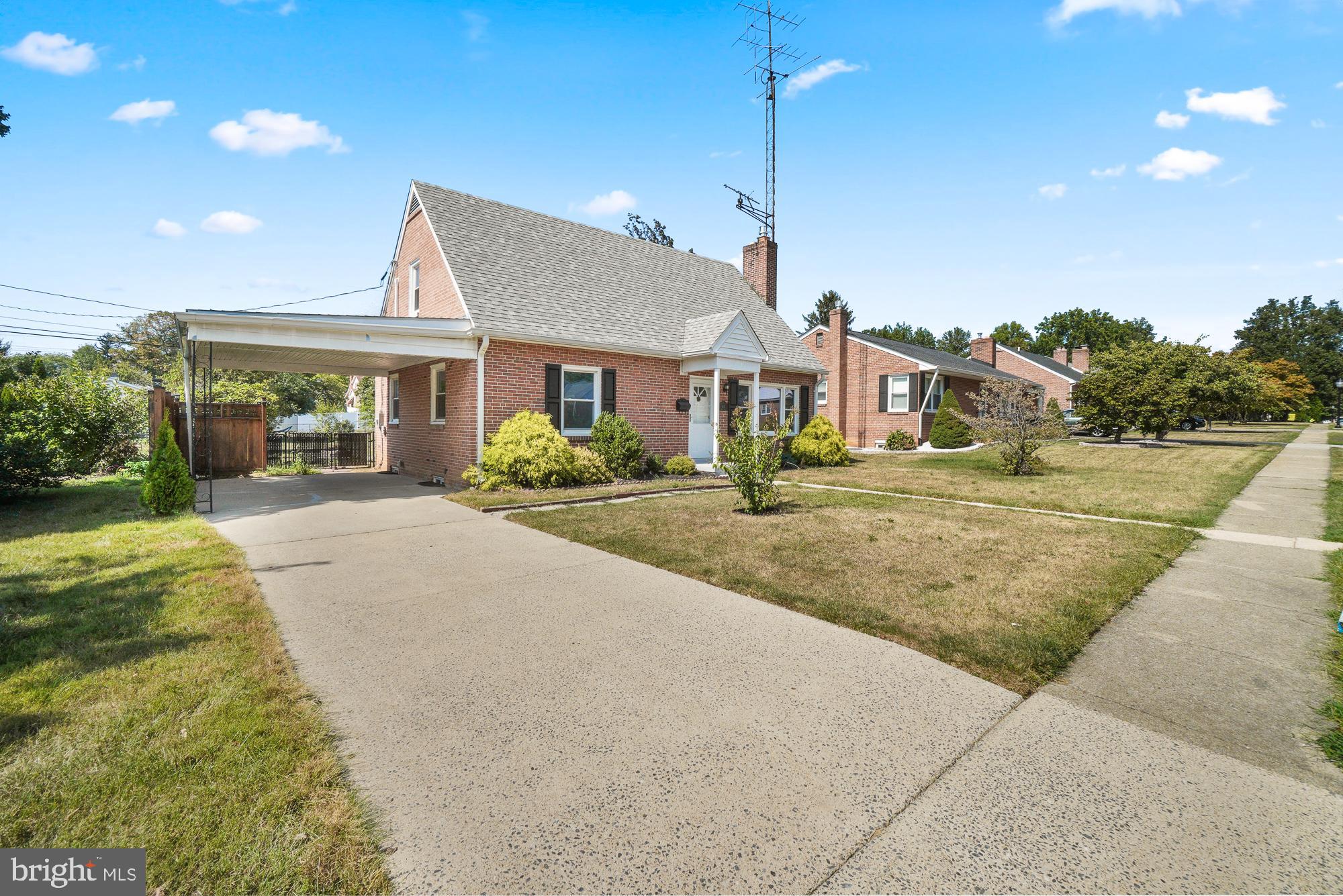 607 Grant Place Frederick, MD 21702 - Photo 3 of 34