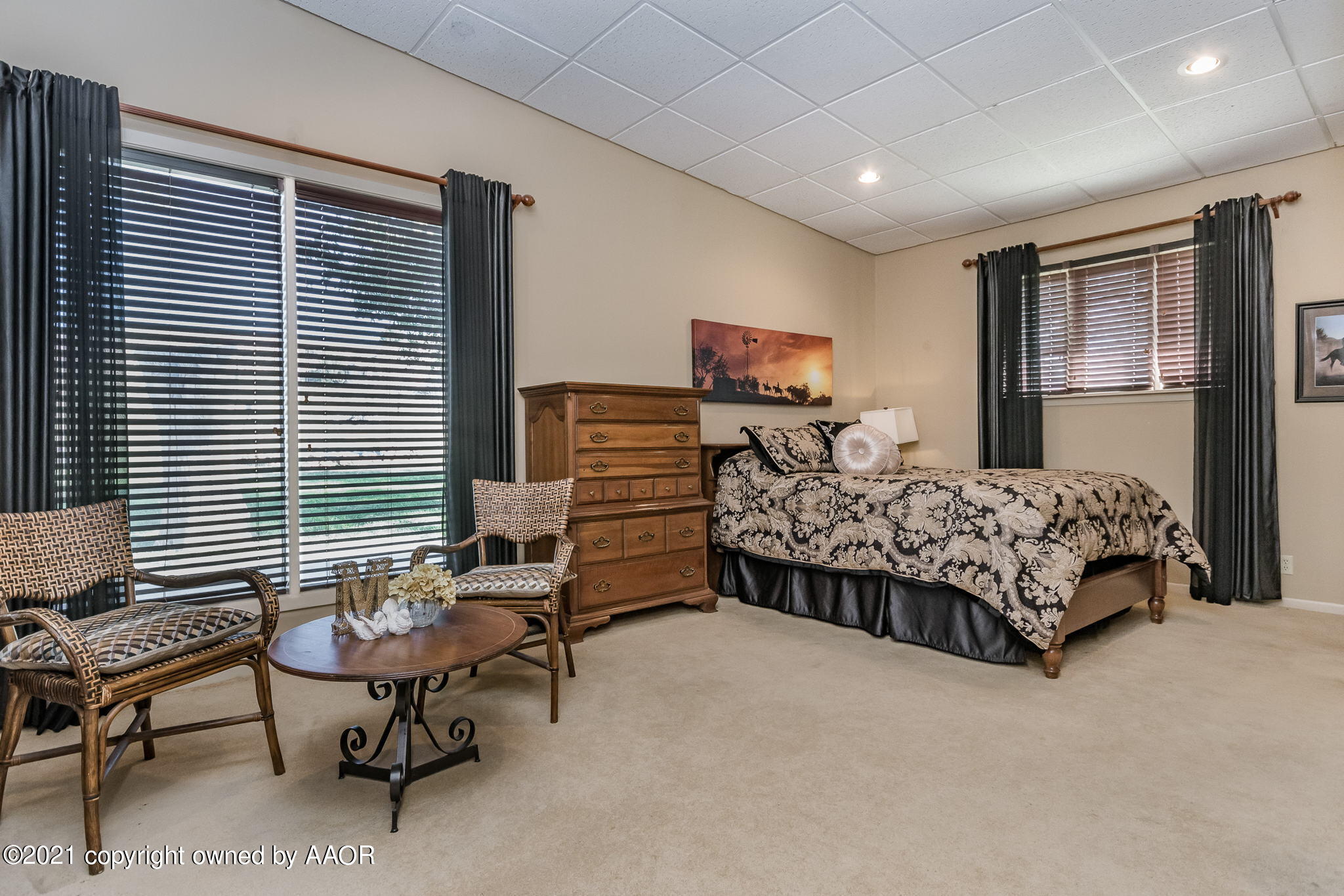 12200 West Country Club Road Canyon, TX 79015 - Photo 19 of 53 18-web-or-mls-Master Bedroom