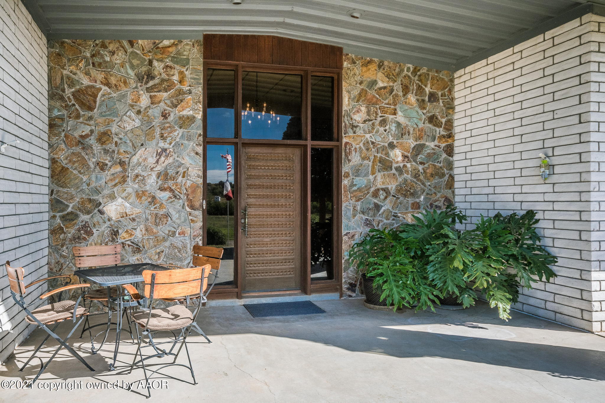 12200 West Country Club Road Canyon, TX 79015 - Photo 4 of 53 3-web-or-mls-Front Patio