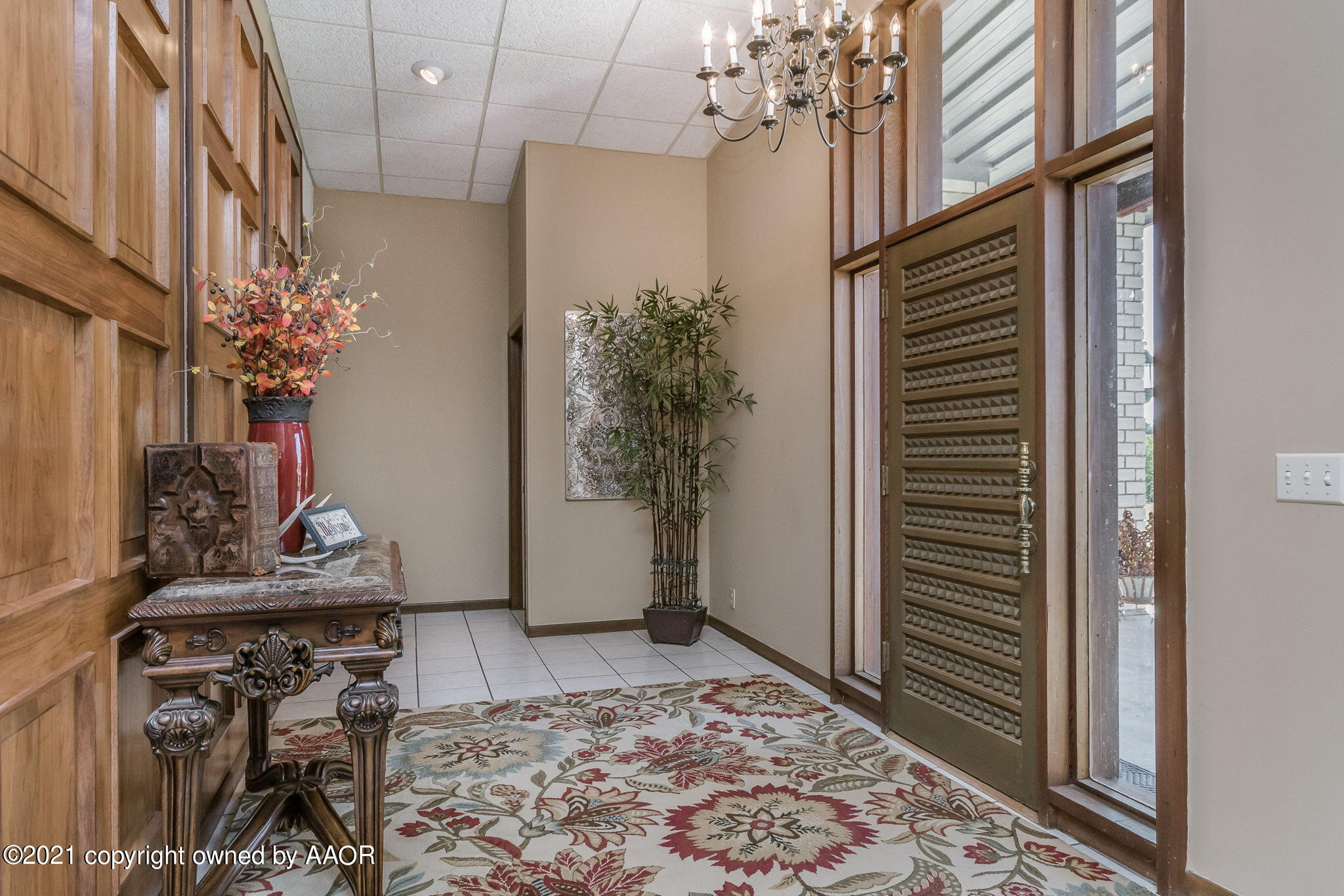 12200 West Country Club Road Canyon, TX 79015 - Photo 5 of 53 4-web-or-mls-Entry